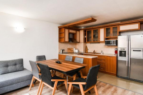 Cozy 2 BR apartment with parking place available, Varna